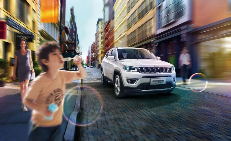  Jeep Compass Limited (MP) 2016 года  (CN) (фото 5 из 15)